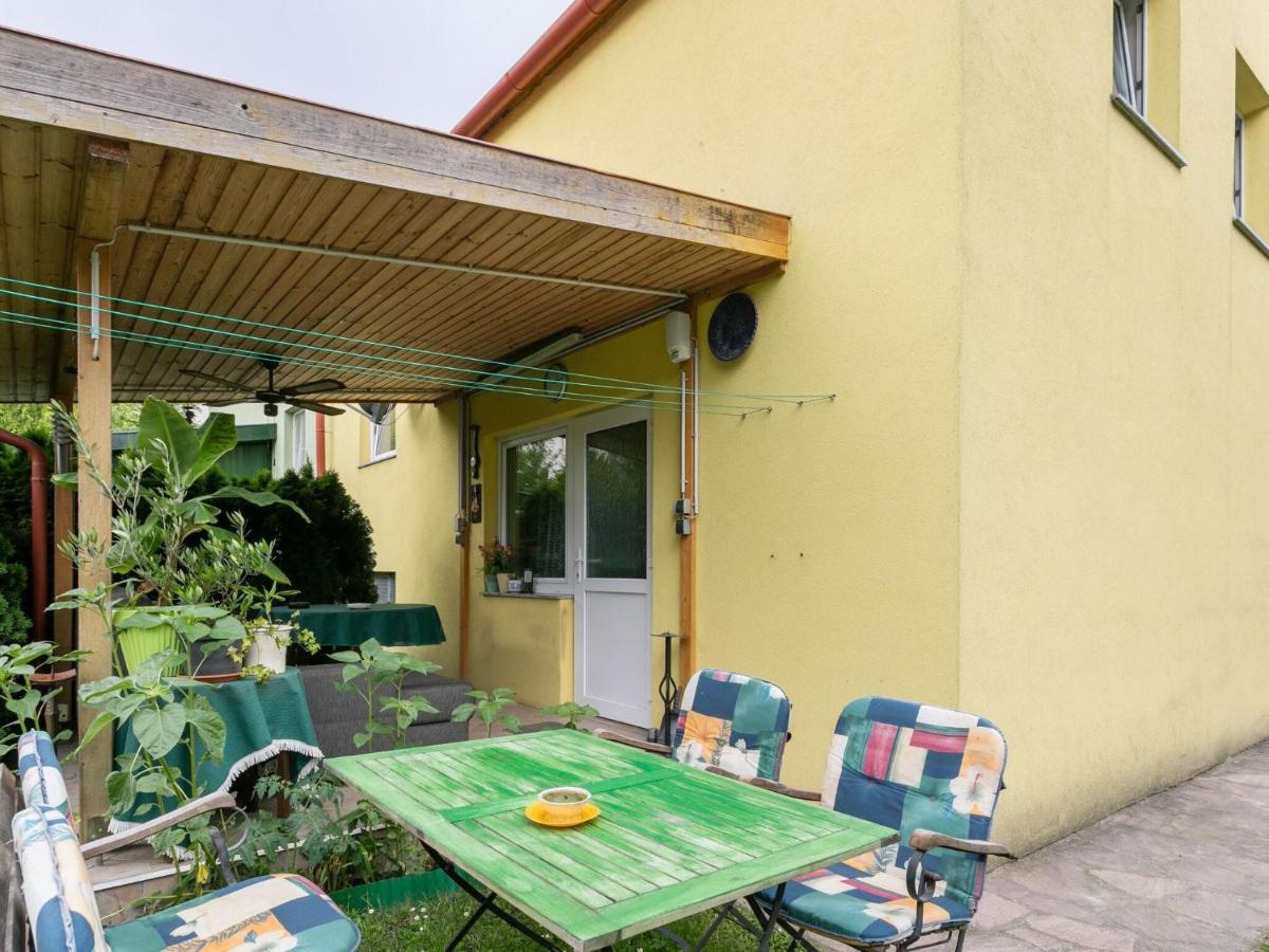 Lively Holiday Home In Wien With Private Garden Extérieur photo